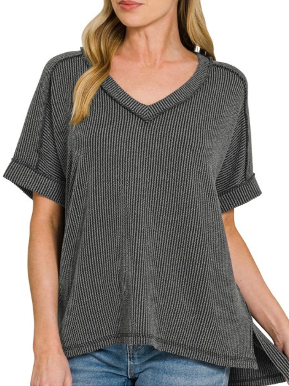 679. Women’s Charcoal V-Neck Short Sleeve Ribbed High-Low Top NEW